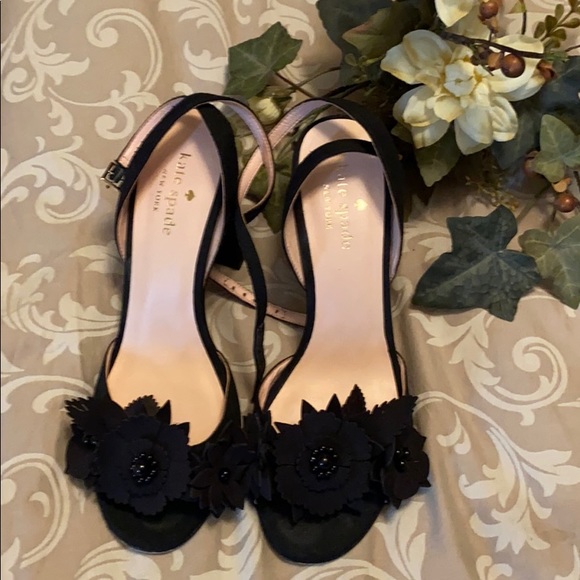 Kate Spade Black Flowered Block Heels Sz 7M - Picture 2 of 4